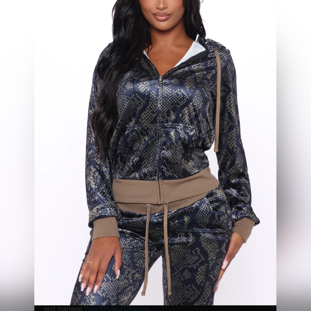 Fashion Nova The OG Trendsetter Cobra Print Velour Set
